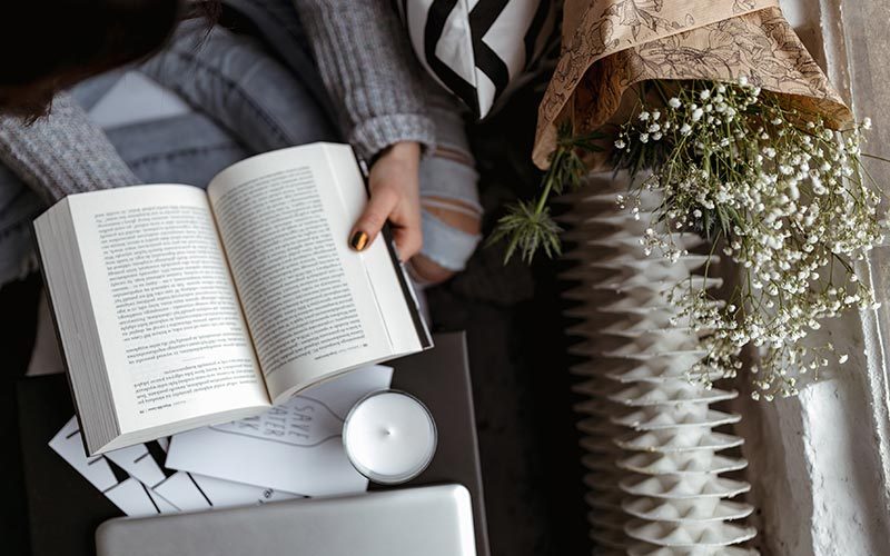 HOW TO READ BOOKS IN SPANISH? HOW TO READ BOOKS IN SPANISH?